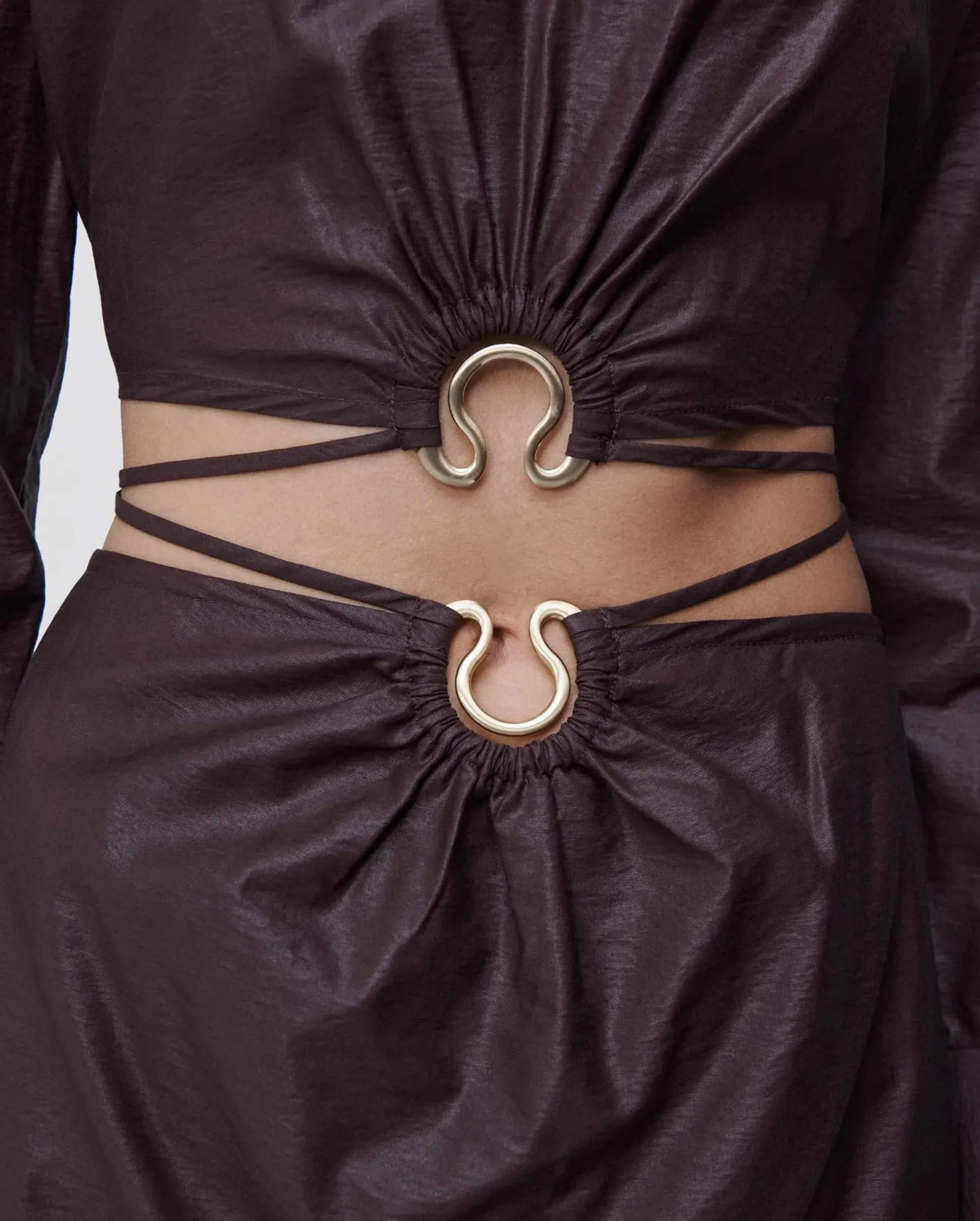 MIKAH SATIN MIDI SKIRT / DARK CHOCOLATE