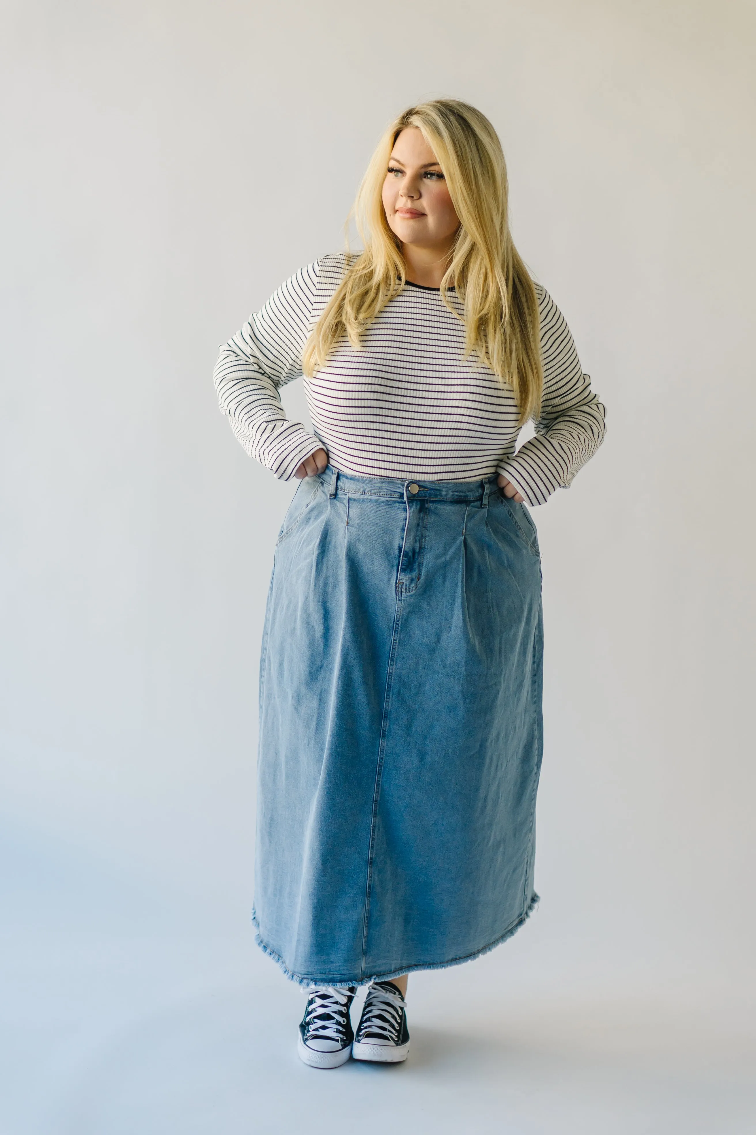 Sure! Here’s a more optimized title for the product:

Waleska Denim Pleated Maxi Skirt - Elegant, Versatile & Flattering Design