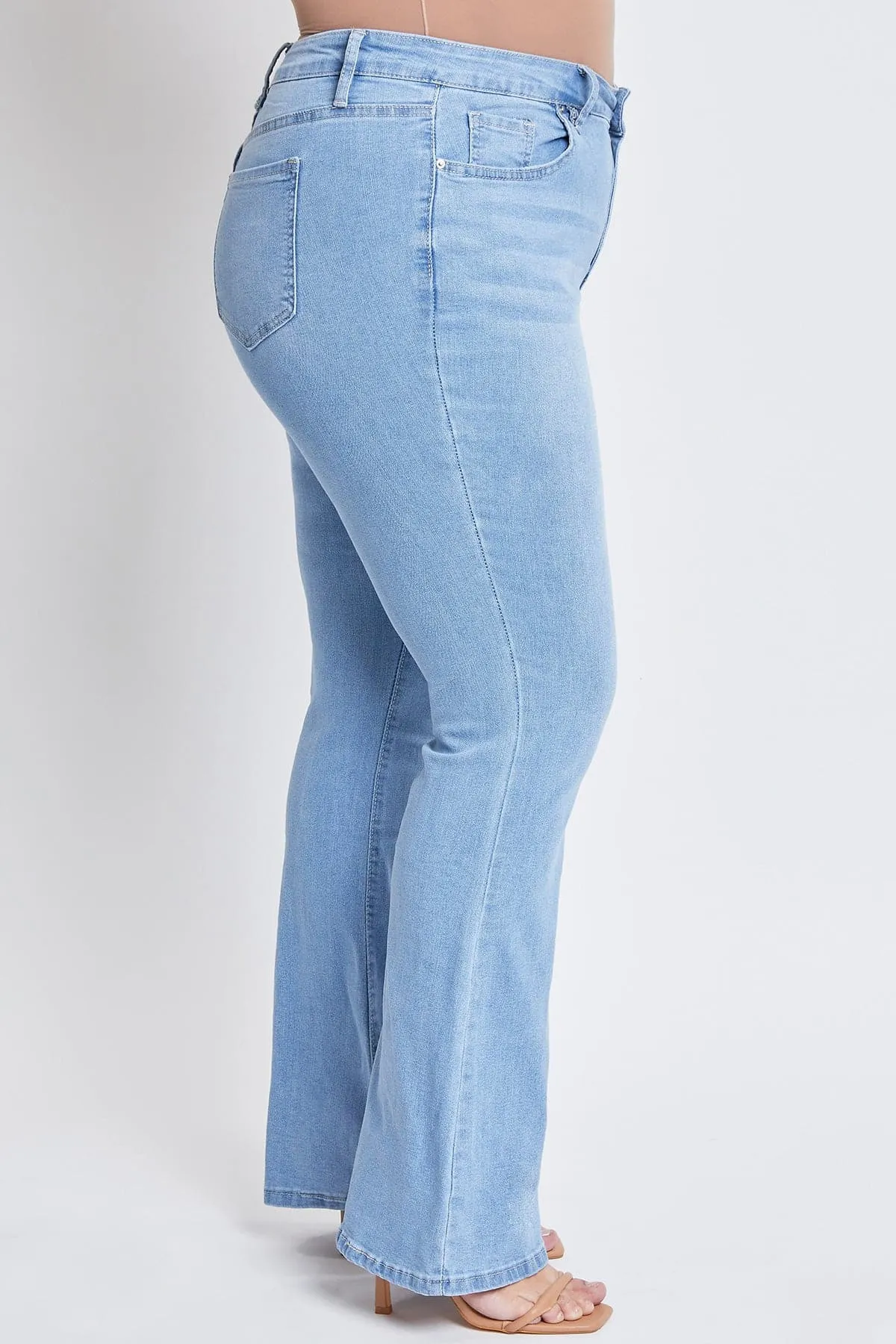 Women's  Plus Size Basic Flare Jeans