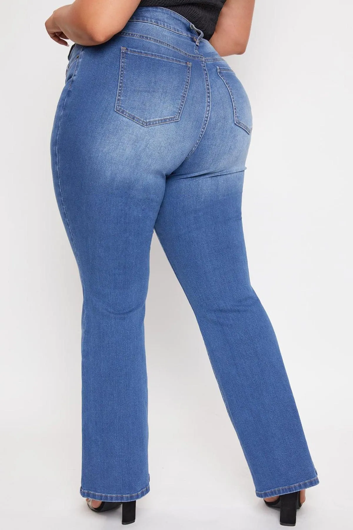 Women's  Plus Size Basic Flare Jeans